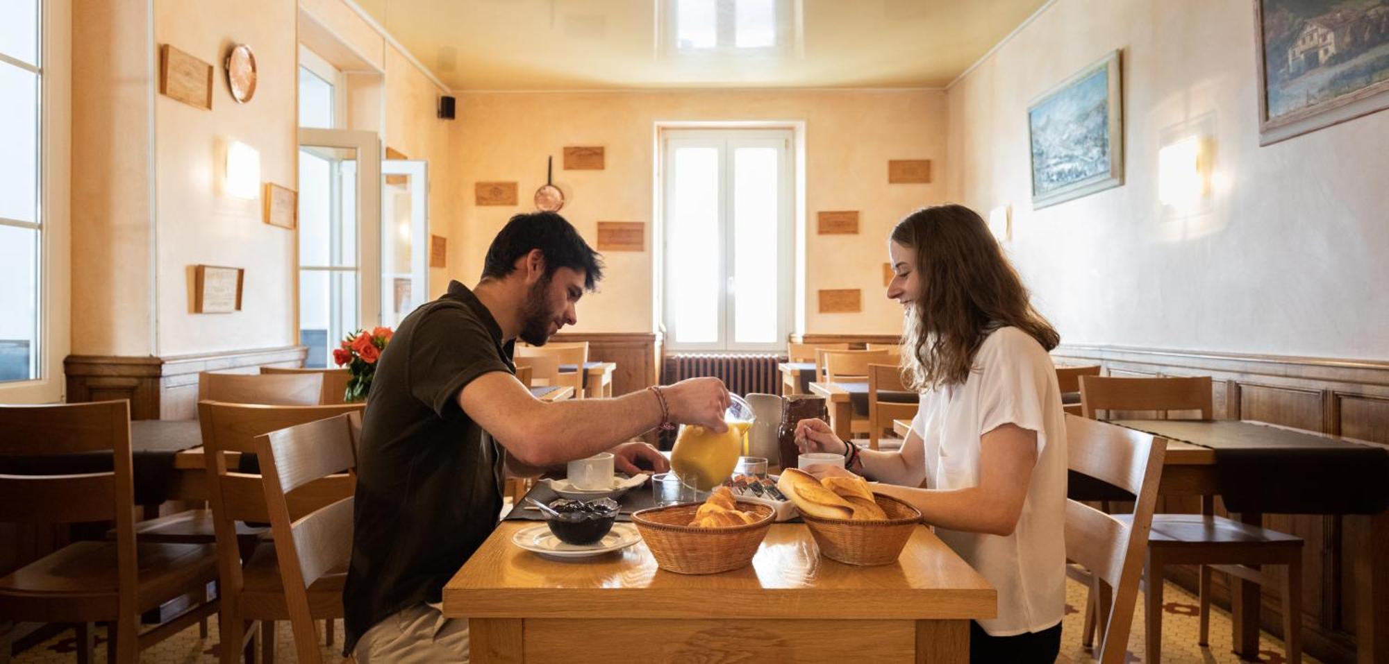 Hotel Restaurant Pecoitz Saint-Jean-Pied-de-Port Ngoại thất bức ảnh